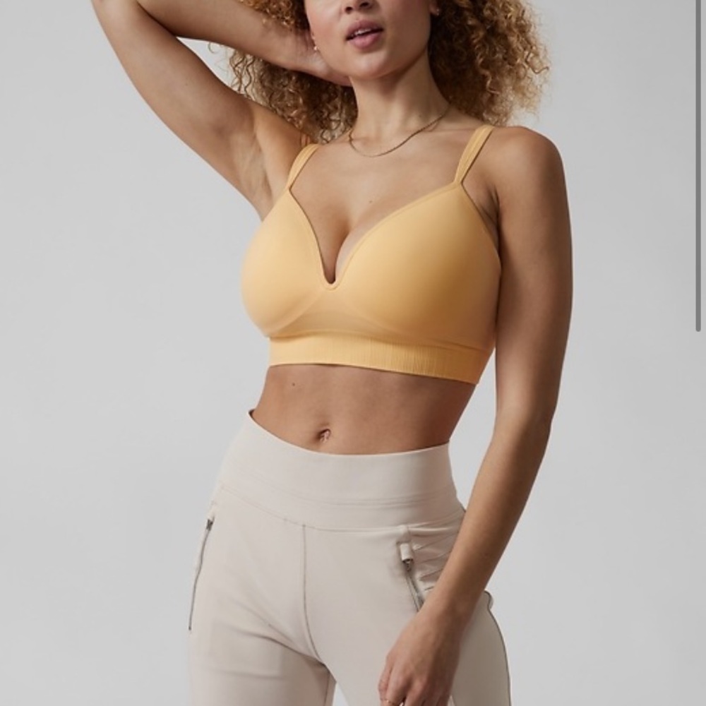 NWT D-DD Athleta Embrace Sports Bra Medium Yellow Orange